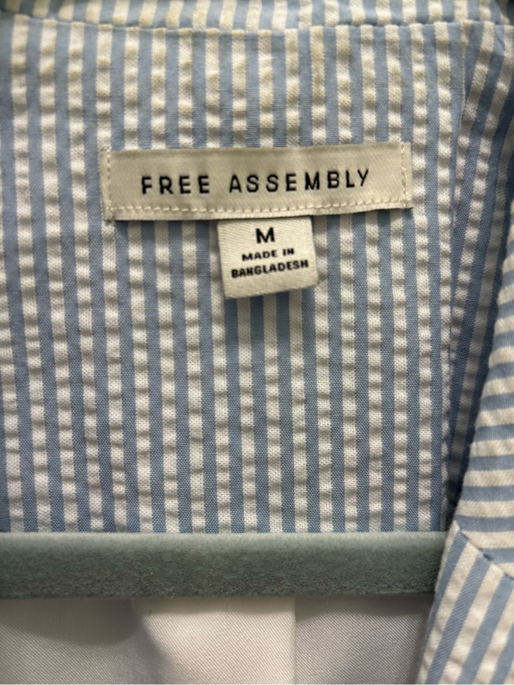 Free Assembly Light Blue w/white stripe Seersucker Blazer - Single Button Size M - Picture 3 of 4